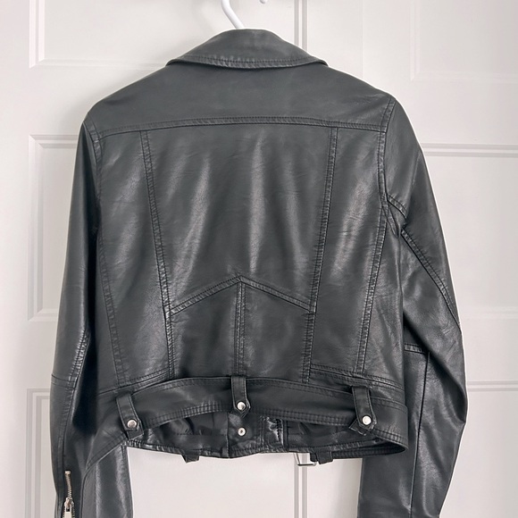 Black Moto Jacket - fake leather but amazing quality - Picture 2 of 2